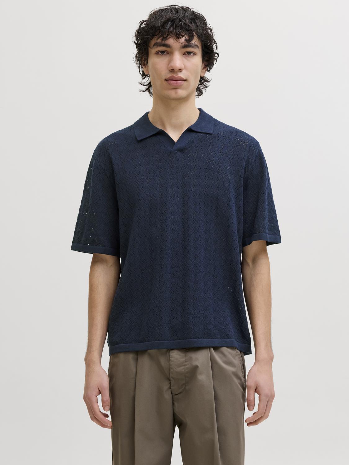 model_shot-front